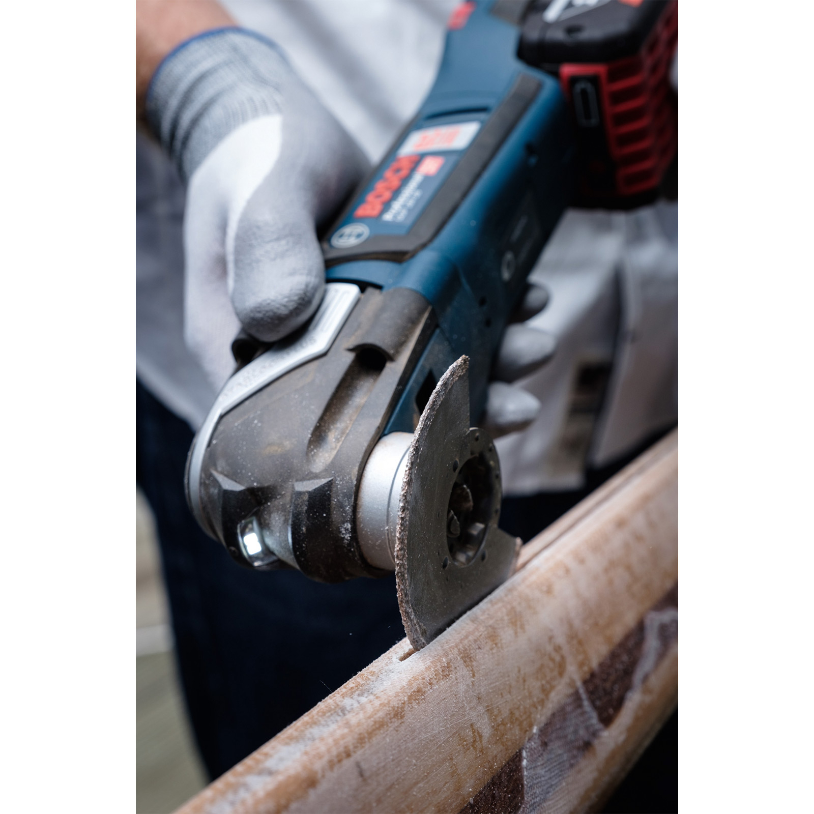 Bosch Akku-Multi-Cutter GOP 18V-28 / 2x 4,0 Ah ProCORE18V Akku + Ladegerät in L-Boxx