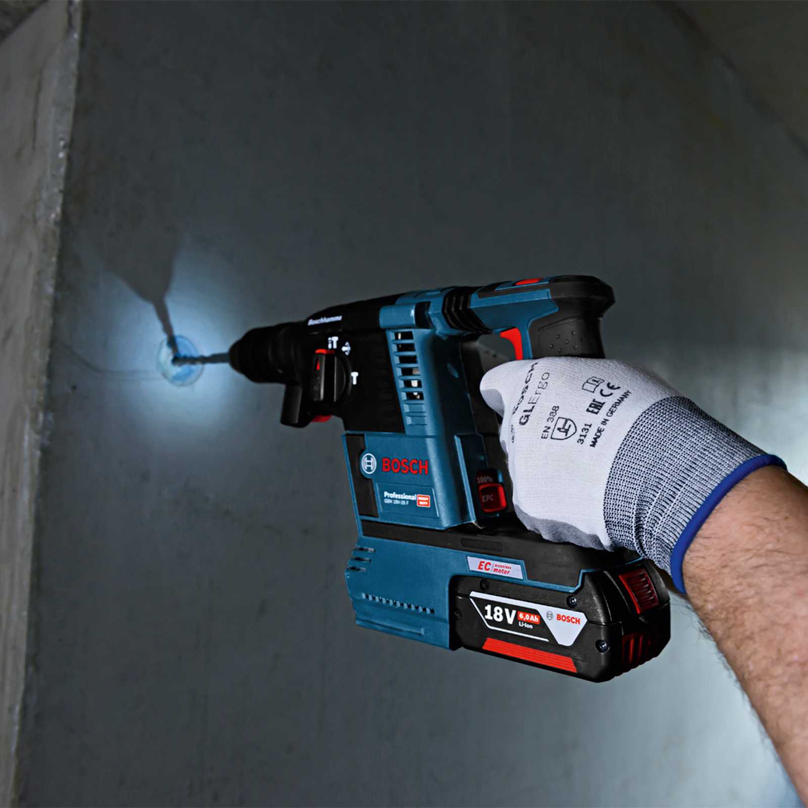 Bosch Akku-Bohrhammer GBH 18V-26 F / 1x 4,0 Ah Akku