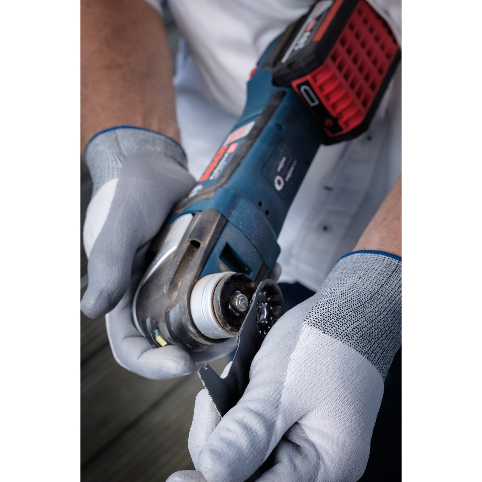 Bosch Akku-Multi-Cutter GOP 18V-28 / 2x 5,5 Ah ProCORE18V Akku + Ladegerät in L-Boxx