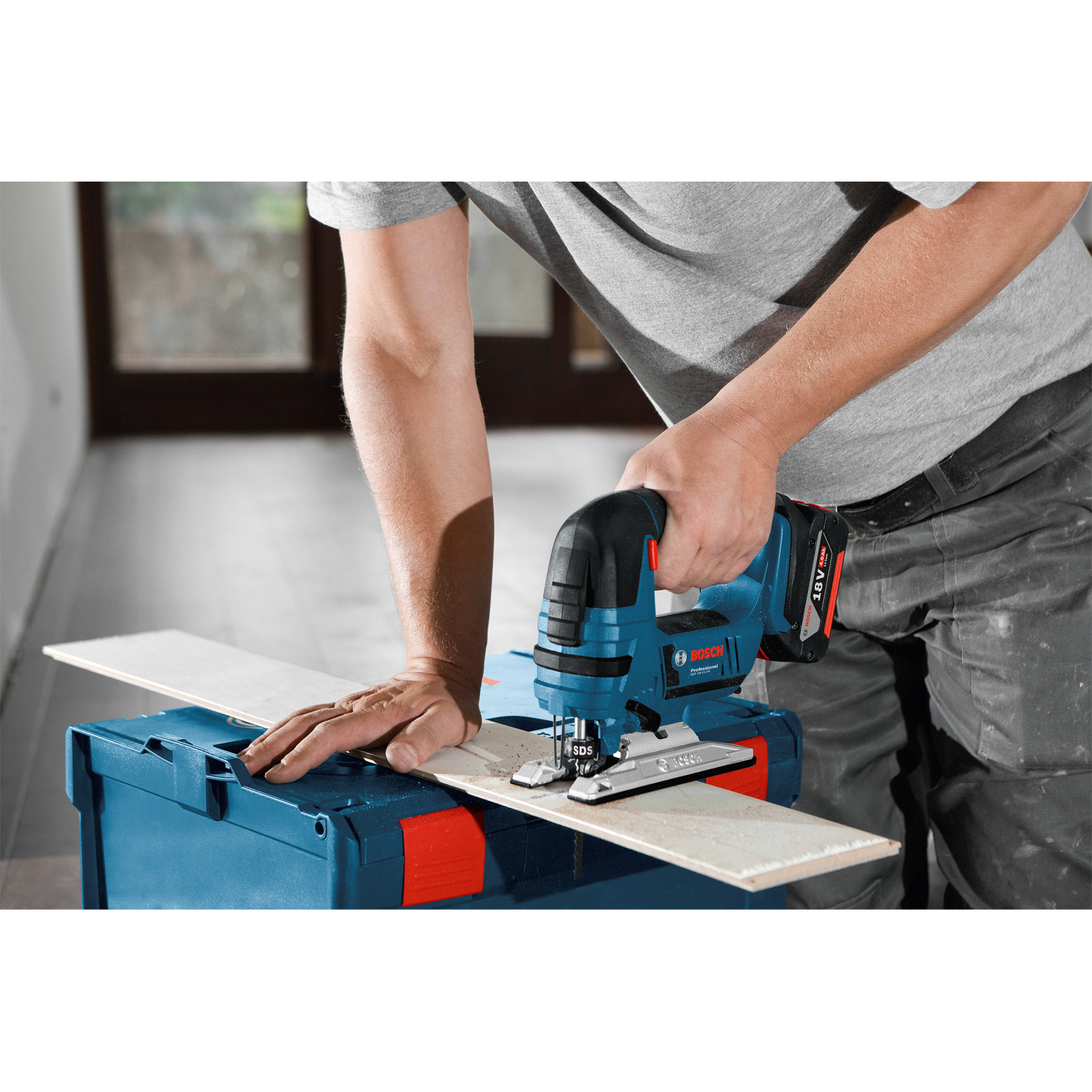 Bosch Akku-Stichsäge GST 18V-LI B / 2x 4,0 Ah ProCORE18V Akku + Ladegerät in L-Boxx