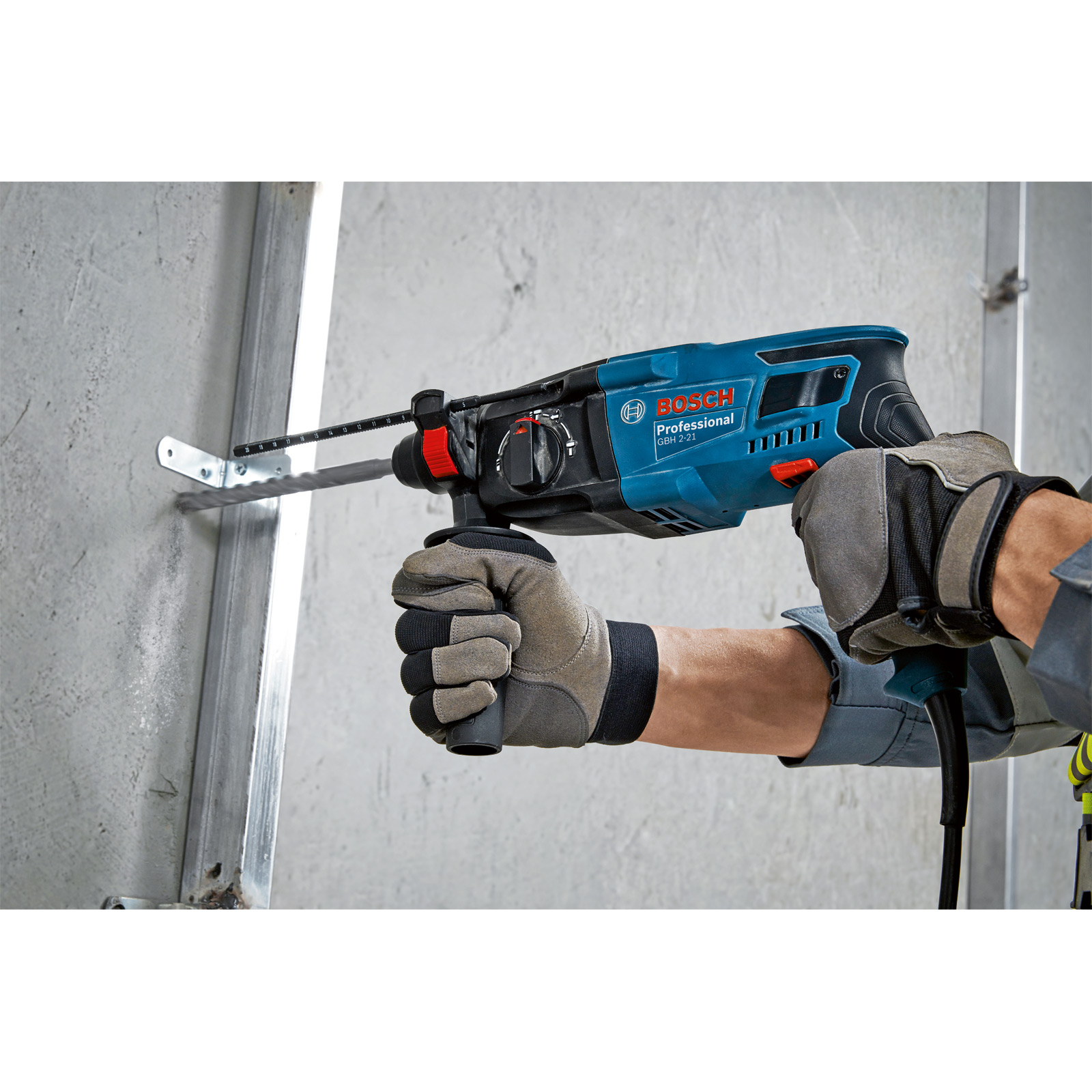 Bosch Bohrhammer GBH 2-21 mit SDS plus im Koffer - 06112A6000