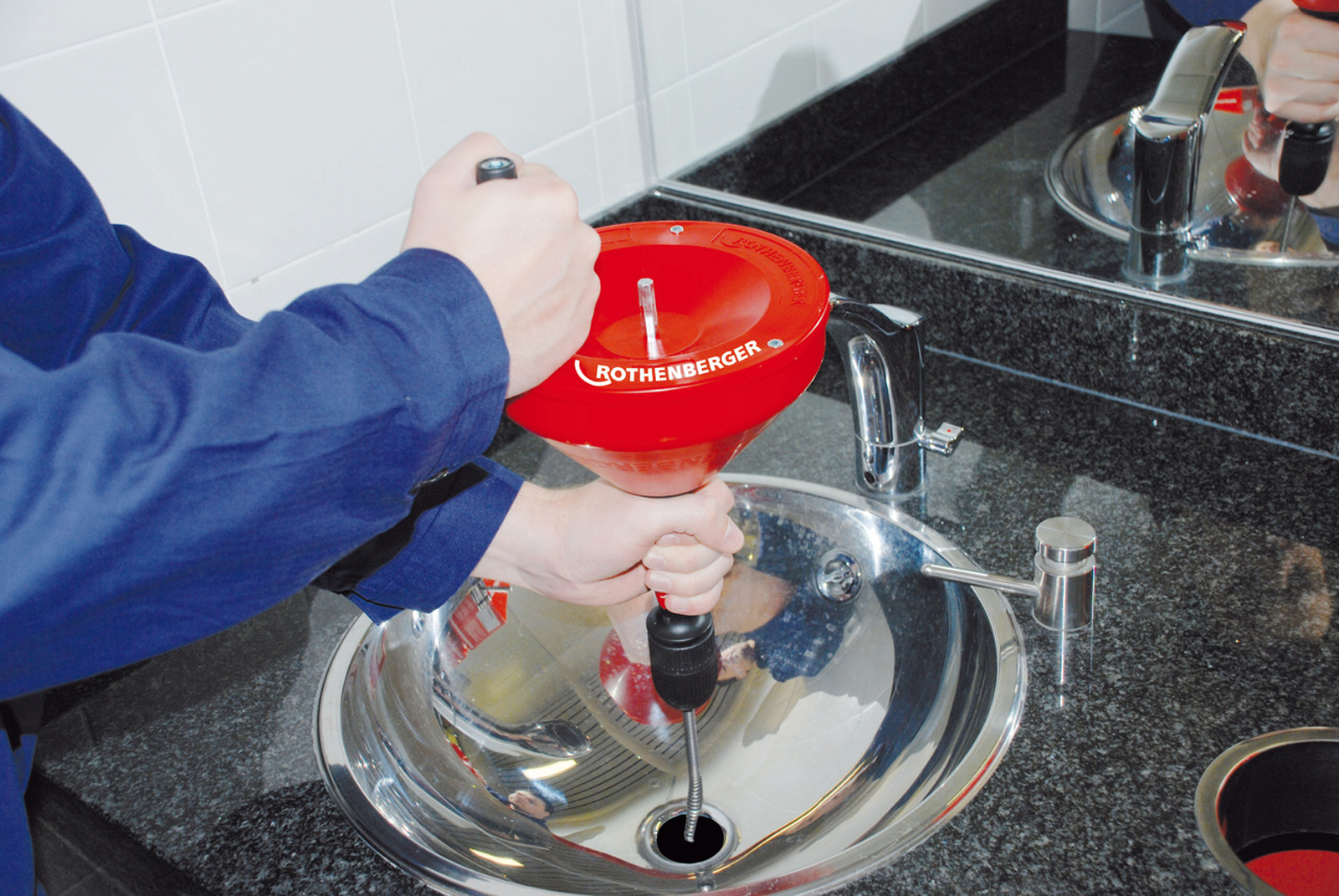 rospi_6_h_e_plus_drain_cleaner_6mm_x_4_5m_72090-action_image-5688_dad8173c_3