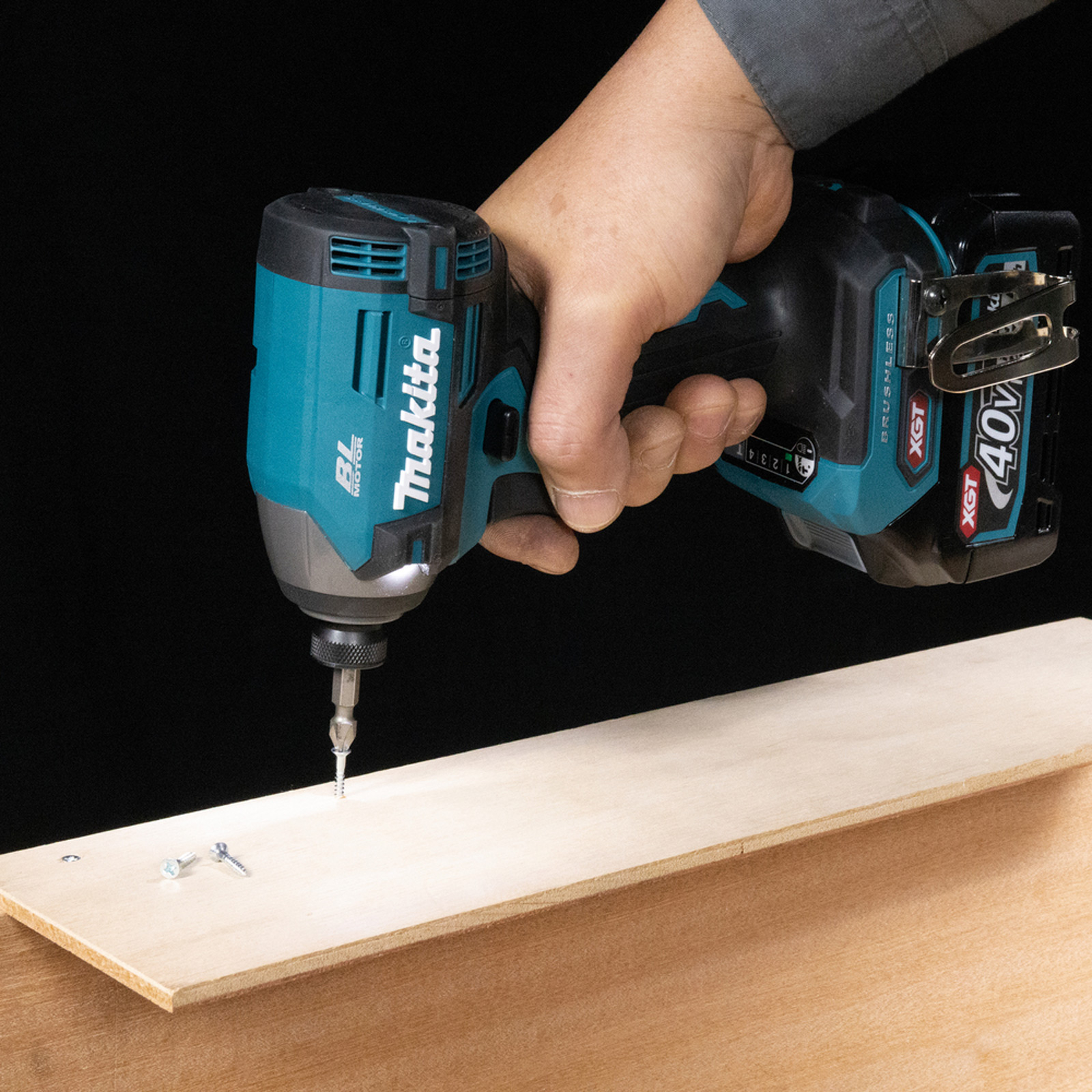 makita_td003g_anwendungsbild_2